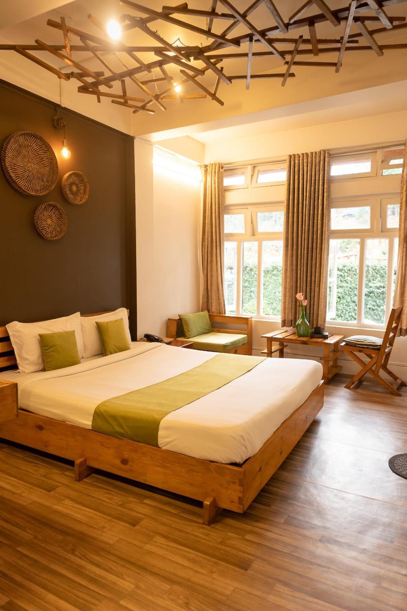 Hotel The Living Roof Shillong Esterno foto